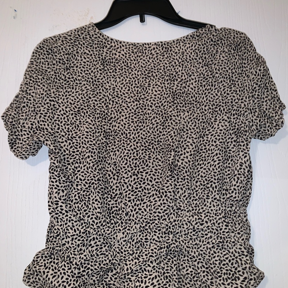 Women’s patterned top - Picture 2 of 6